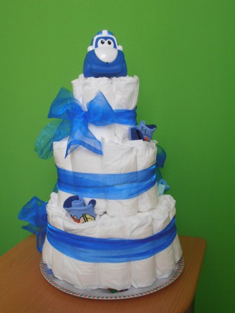 Obj. č. 02 Trojposchodová torta s hračkou